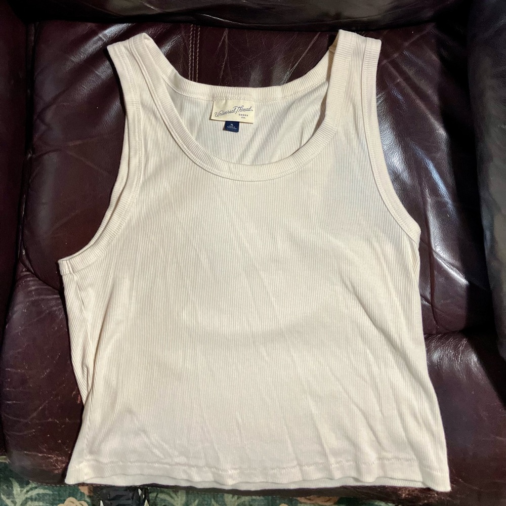 Universal Thread Target cream cropped tank top, XL